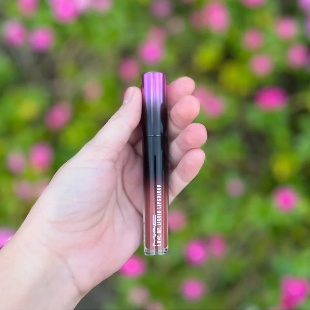NWOT MAC Cosmetics Love Me Liquid Lipstick • Bated Breath